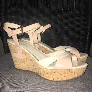 Guess wedges size 9